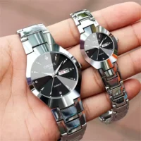 Couple’s Quartz Watch Set – Silver Band, Arabic Numerals & Date Display | SIVER